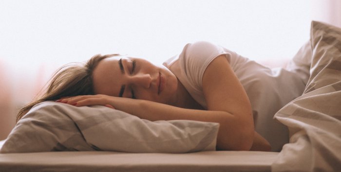 Melatonine ou hormone du sommeil : propriétés & effets secondaires